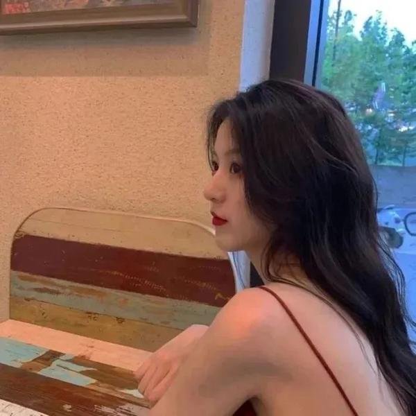 左轮百合